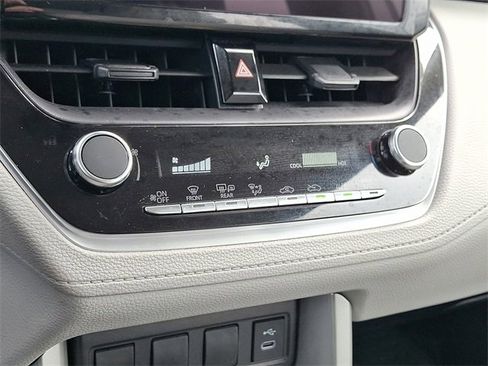 Certified 2025 Toyota Corolla Cross L image 15
