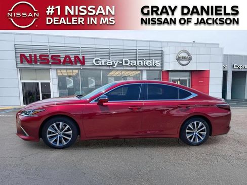 Used 2020 Lexus ES 350 w/ Premium Package FWD image 4