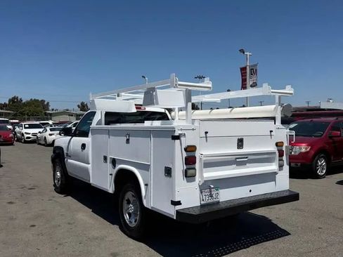 Used 2006 Chevrolet Silverado 2500 LS RWD image 3