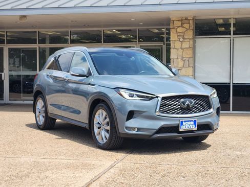Used 2022 INFINITI QX50 Luxe FWD image 2