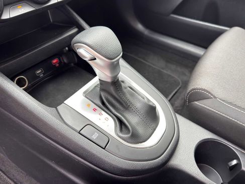 Used 2024 Kia Forte LXS w/ LXS Technology Package FWD image 14