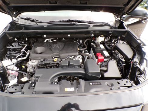 Used 2024 Toyota RAV4 LE AWD/4WD image 32