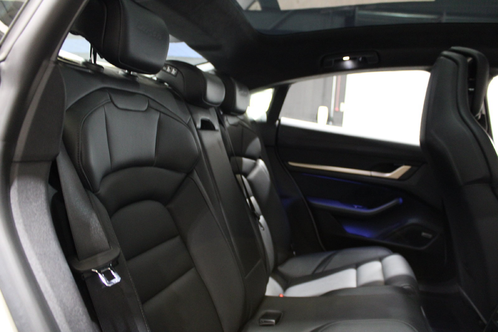 Used 2021 Porsche Taycan Turbo AWD/4WD image 18