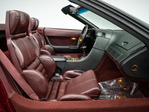 Used 1993 Chevrolet Corvette Convertible RWD image 28
