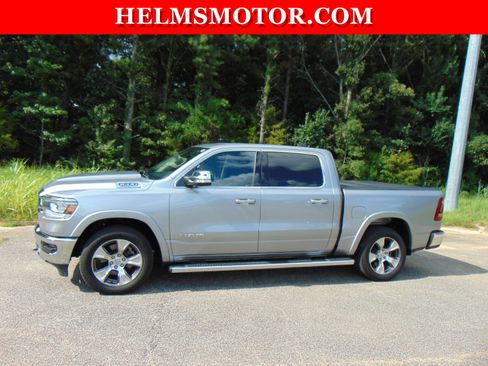 Used 2021 RAM 1500 Laramie AWD/4WD image 1