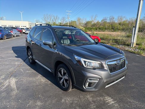 Used 2020 Subaru Forester Touring image 11