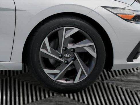 New 2026 Hyundai Elantra Limited image 8