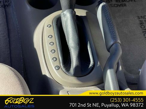 Used 2005 Chrysler Sebring Convertible FWD image 22