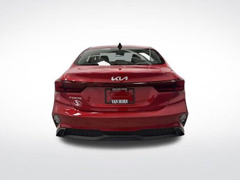 Used 2023 Kia Forte LXS w/ LXS Technology Package image 11