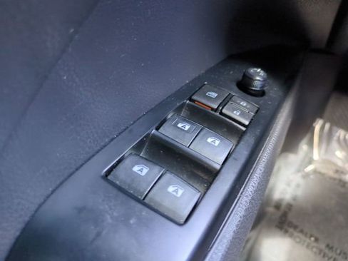 Used 2020 Toyota Camry SE image 26