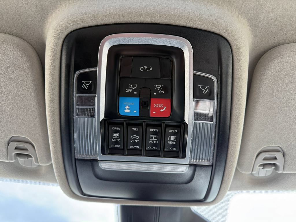 Used 2025 RAM 1500 Tungsten w/ Off Road Group AWD/4WD image 34