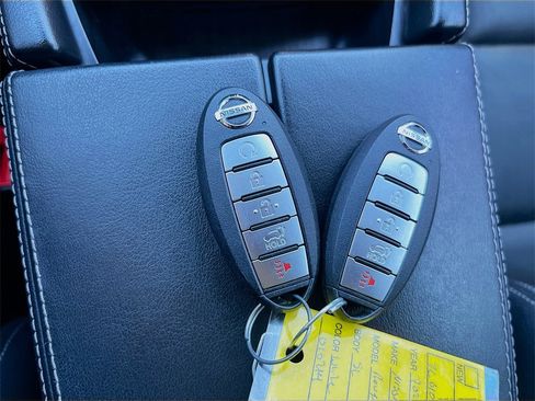 Used 2021 Nissan Rogue SL image 34