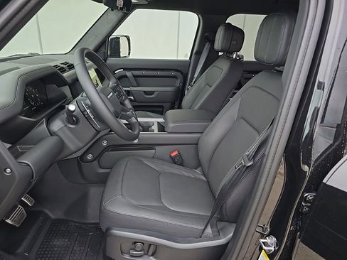 New 2026 Land Rover Defender 110 V8 AWD/4WD image 10