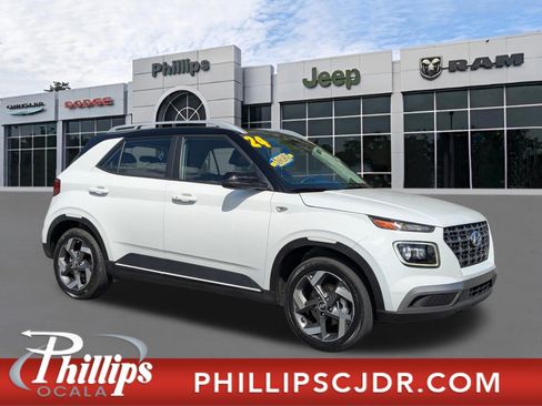 Used 2024 Hyundai Venue Limited image 1