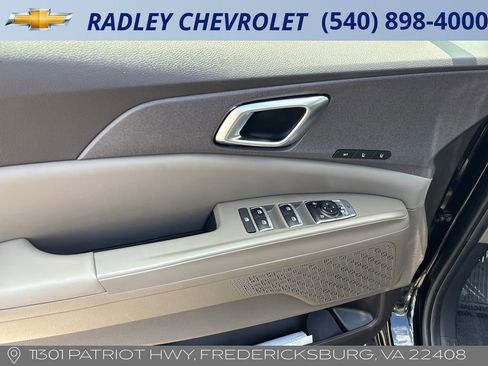 Used 2026 Kia Carnival SX FWD image 5