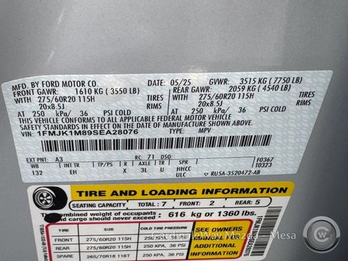Used 2025 Ford Expedition Max Platinum AWD/4WD image 13