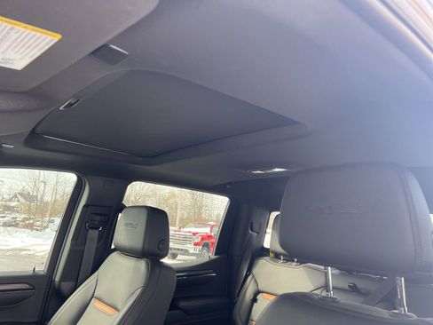 Certified 2024 GMC Sierra 1500 AT4 w/ Technology Package image 8