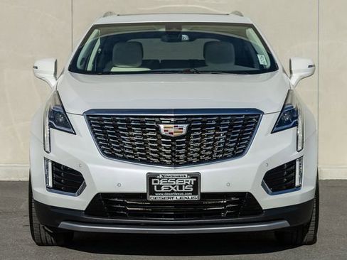 Used 2021 Cadillac XT5 Premium Luxury image 2