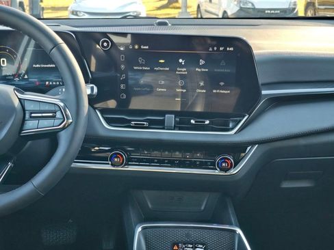 New 2026 Chevrolet Equinox LT w/ Convenience Package II FWD image 17