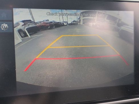 Used 2025 Hyundai Venue SEL FWD image 17