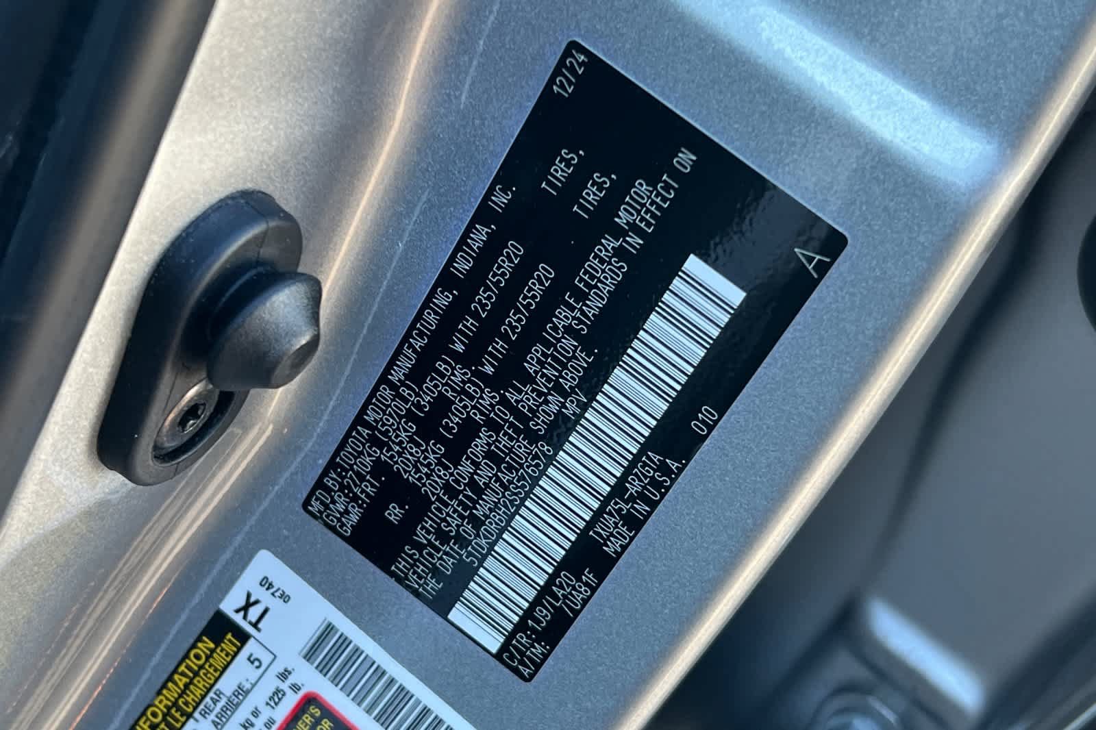 Used 2025 Toyota Highlander Platinum AWD/4WD image 26