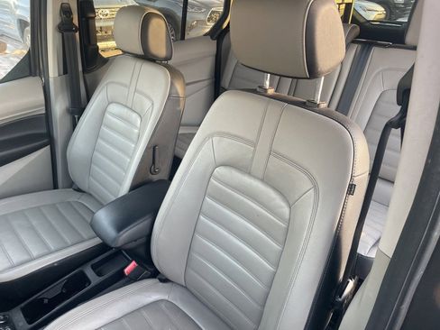 Used 2019 Ford Transit Connect Titanium w/ Trailer Tow Package image 12