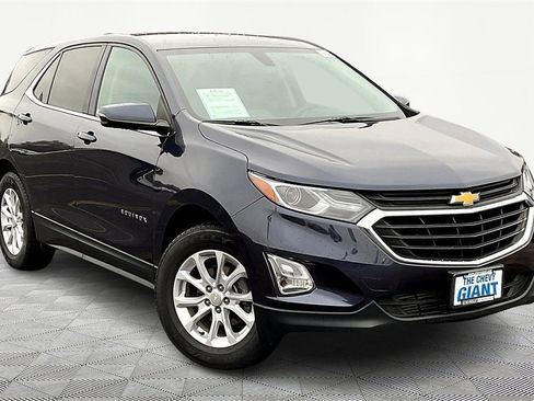 Used 2018 Chevrolet Equinox LT image 3