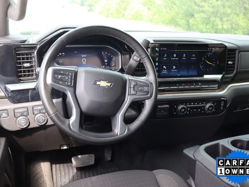 Used 2025 Chevrolet Silverado 2500 LT w/ Convenience Package AWD/4WD image 16
