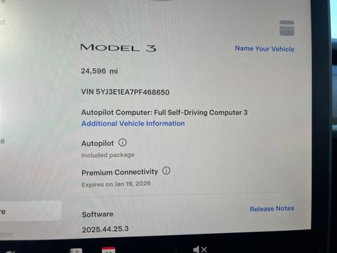 Used 2023 Tesla Model 3 Standard Range image 19