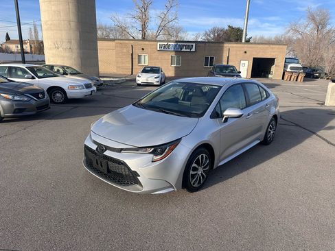 Used 2020 Toyota Corolla LE image 14