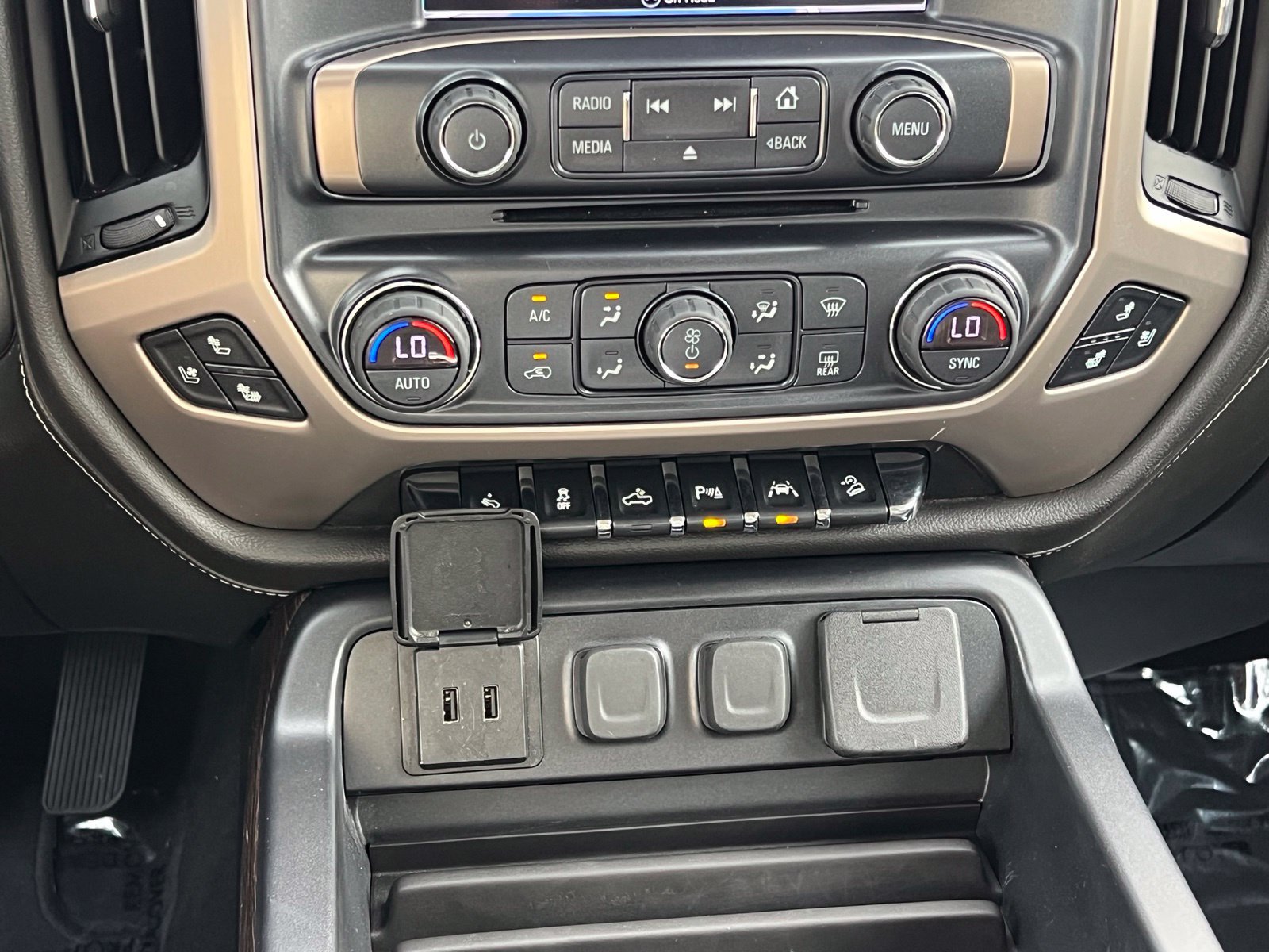 Used 2018 GMC Sierra 1500 Denali AWD/4WD image 33