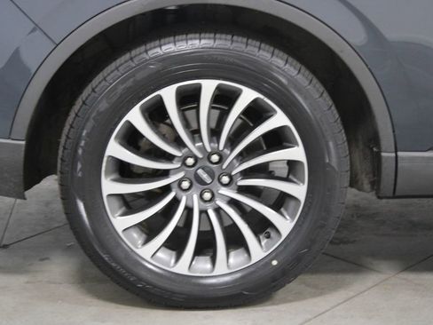 Used 2023 Lincoln Aviator Reserve w/ Equipment Group 201A AWD/4WD image 13