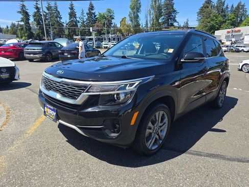 Used 2021 Kia Seltos S AWD/4WD image 3