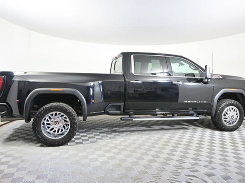 Used 2023 GMC Sierra 3500 Denali w/ Denali Ultimate Package AWD/4WD image 8