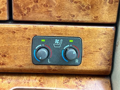 Used 2005 Lexus LS 430 image 35