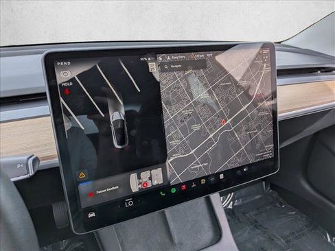 Used 2023 Tesla Model 3 Standard Range image 12