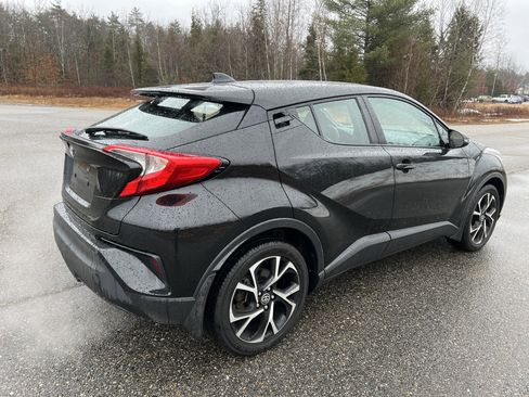 Used 2021 Toyota C-HR LE image 5