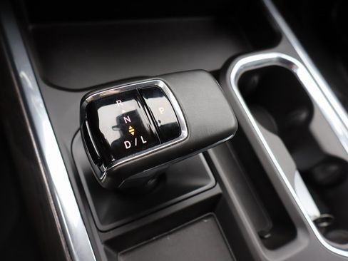 Used 2023 Chevrolet Silverado 1500 LTZ image 13