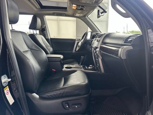 Used 2017 Toyota 4Runner Limited AWD/4WD image 13