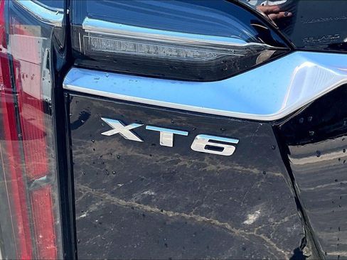 Certified 2024 Cadillac XT6 Sport w/ Technology Package AWD/4WD image 8