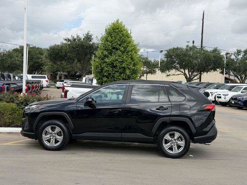 Certified 2023 Toyota RAV4 XLE FWD image 4