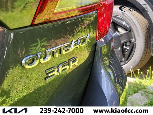 Used 2017 Subaru Outback 3.6R Limited AWD/4WD image 8