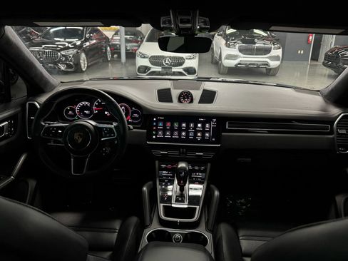 Used 2023 Porsche Cayenne GTS image 31