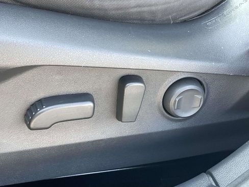 Used 2022 Subaru Outback Premium image 7