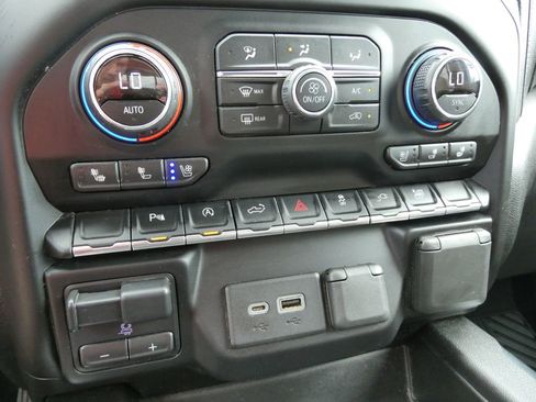 Certified 2019 Chevrolet Silverado 1500 LTZ w/ LTZ Plus Package AWD/4WD image 29
