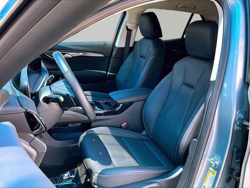 Used 2025 Buick Envision Preferred AWD/4WD image 8