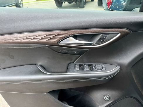 Used 2023 Buick Envision Avenir FWD image 9