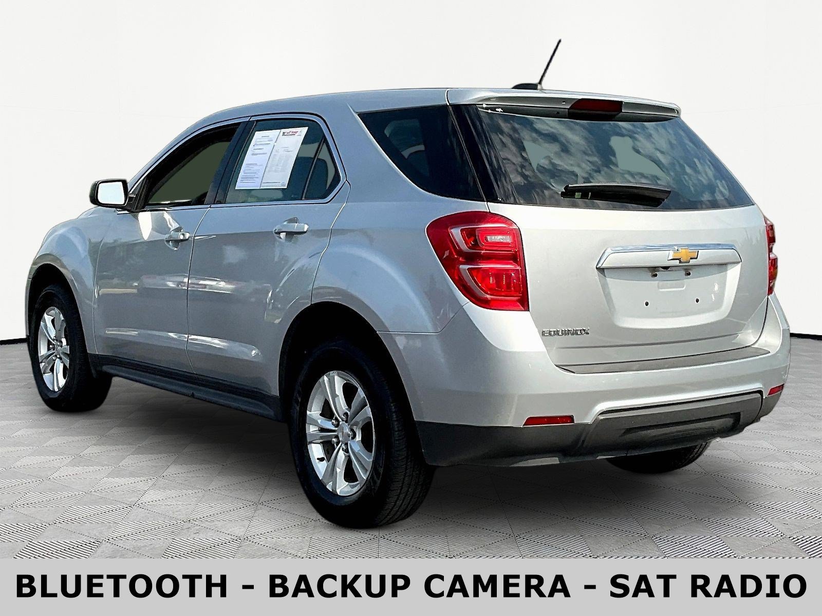 Used 2017 Chevrolet Equinox LS FWD image 4