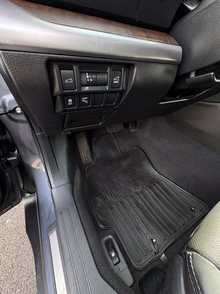 Used 2017 Subaru Outback 2.5i Limited w/ Popular Package #5 AWD/4WD image 15