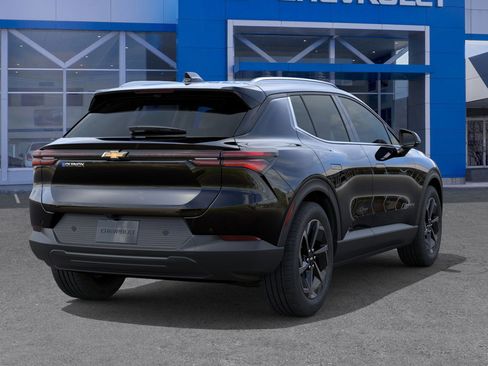 New 2026 Chevrolet Equinox EV LT image 4